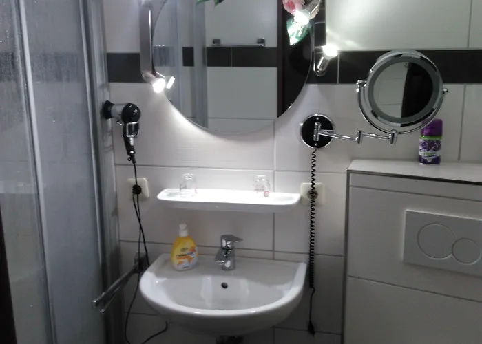 Alte Kornbrennerei Gbr Отель 4*